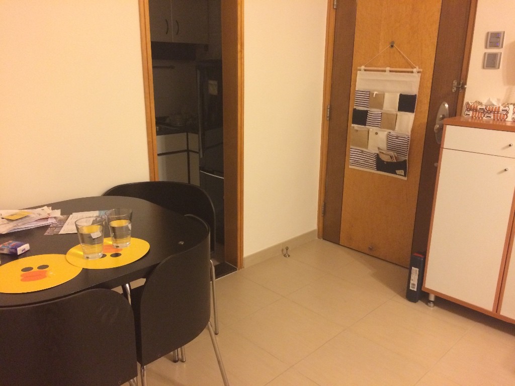 A single/double room in a comfortable apartment - 鰂魚涌 - 房間 (合租／分租) - Homates 香港