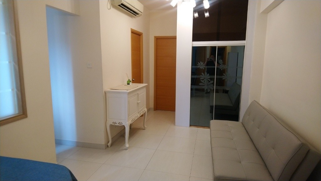 Spacious 2.5BR flat in great neighborhood available immediately - 灣仔 - 住宅 (整間出租) - Homates 香港