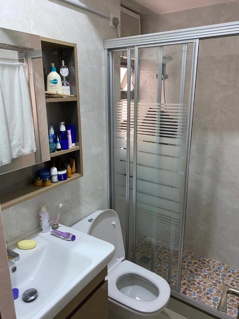 Sai Ying Pun Newly furbished Seaview spacious room in 2bedroom - 西區 - 住宅 (整間出租) - Homates 香港