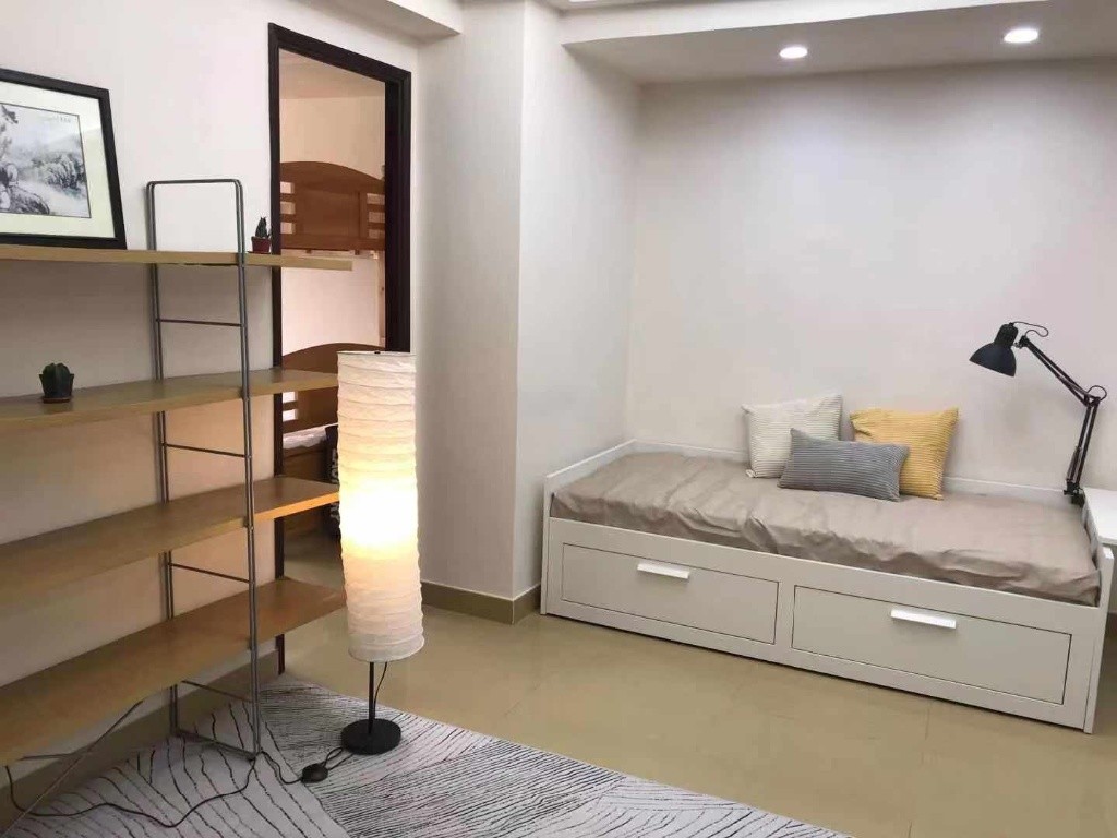 A room  hkd 5500 or A bed 2800 二鐵交匯 樓下是全港花店中心點( 花街，鳥街，金鱼街，女人街，步行一分鐘就到。) - 太子 - 床位 (合租／分租) - Homates 香港