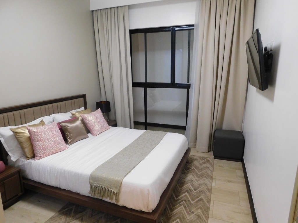 " Sunny 1br apt｜Balcony｜New Renovation | Central” - 上環/中環 - 住宅 (整間出租) - Homates 香港