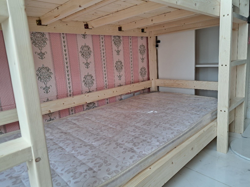 海景單人床出租 SINGLE BED FOR RENT price is for single bed only 定價是單人床位！[單人房SINGLE ROOM IS $5500!] 提供衣服收納！ - 薄扶林/海怡 - 床位 (合租／分租) - Homates 香港