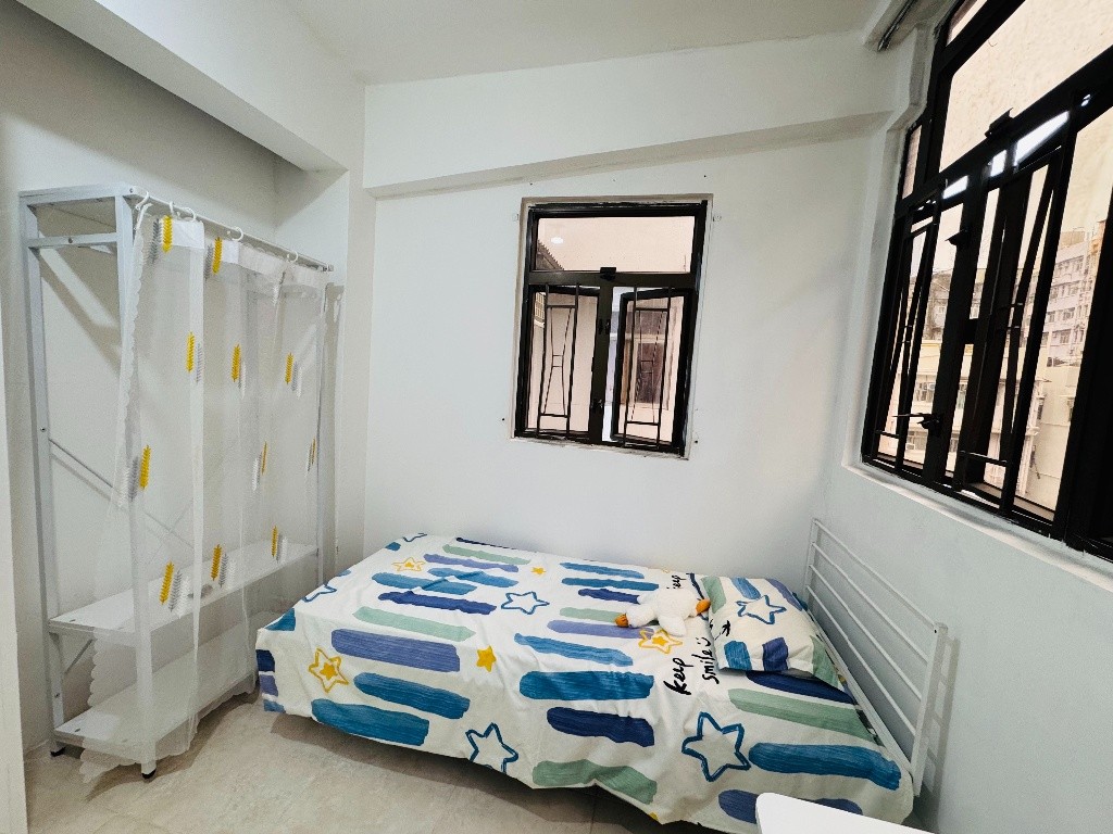 B016C  No lift Chinese Building Coliving space  - Sham Shui Po - Bedroom - Homates Hong Kong