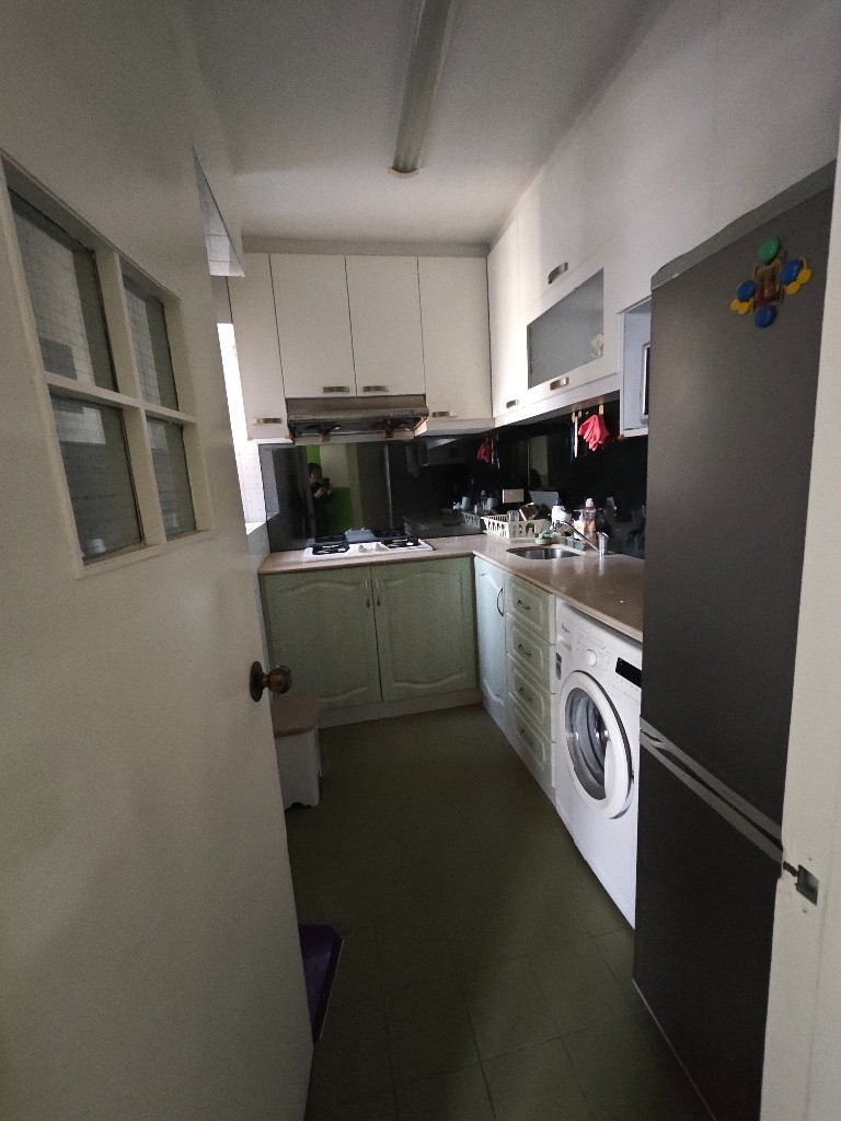 開揚交通方便新裝簡潔光猛房 - 屯門 - 房間 (合租／分租) - Homates 香港