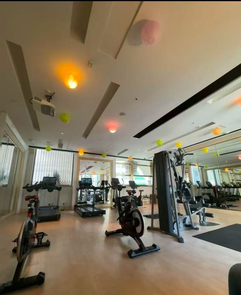 鄰近香港大學及香港大學港鐵站，静中帶旺，酒店式管理，附有會所。 - 薄扶林/海怡 - 住宅 (整间出租) - Homates 香港