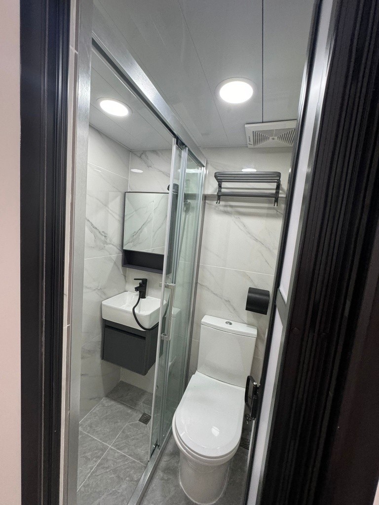 長榮大廈1房1廳，太子地鐵站旁邊 (微信ID: HK_CoLive ) - 太子 - 房间 (合租／分租) - Homates 香港