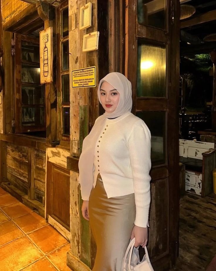 HOW I GOT MY SUGAR MUMMY FROM A GENUINE AND RELIABLE SUGAR MUMMY AGENT -  - Bedroom - Homates Malaysia