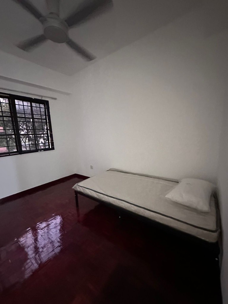Room to rent Middle Room Bayu Tasik Condominium -  - Bedroom - Homates Malaysia