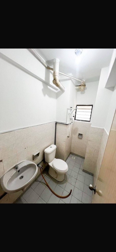 Room to rent Middle Room Bayu Tasik Condominium -  - Bedroom - Homates Malaysia