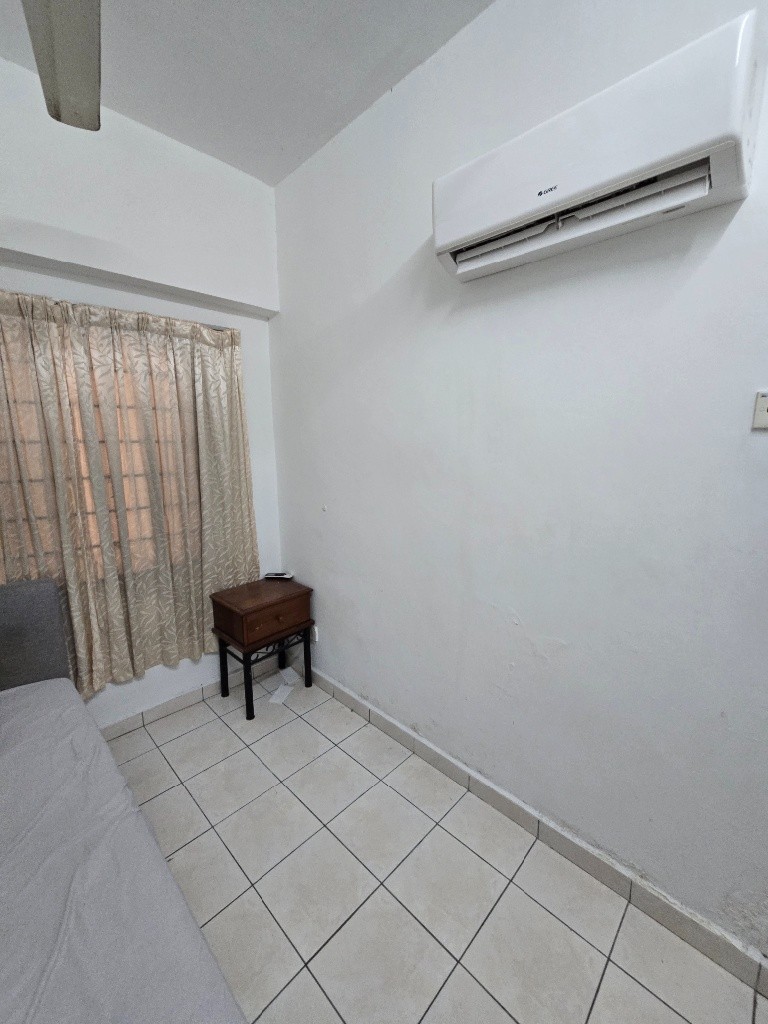 Vista komanwel c room for rent student -  - 房間 (合租／分租) - Homates 馬來西亞