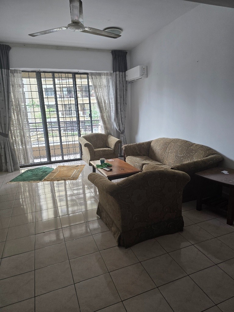 Vista komanwel c room for rent student -  - 房間 (合租／分租) - Homates 馬來西亞