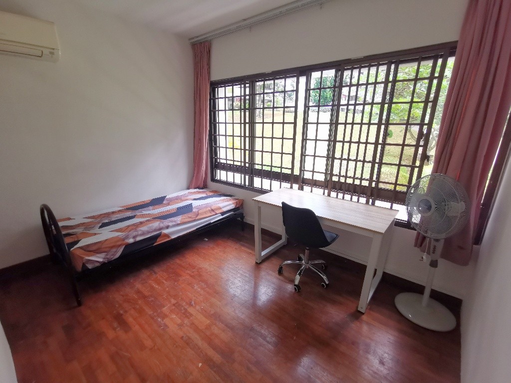 Immediate Available - Common Room/FOR 1 PERSON STAY ONLY/2 Shared Bathroom/Include Utilities/Wifi/Aircon/No Agent Fee/Light Cooking Allowed/Washing Machine - Caldecott - Flat - Homates Singapore