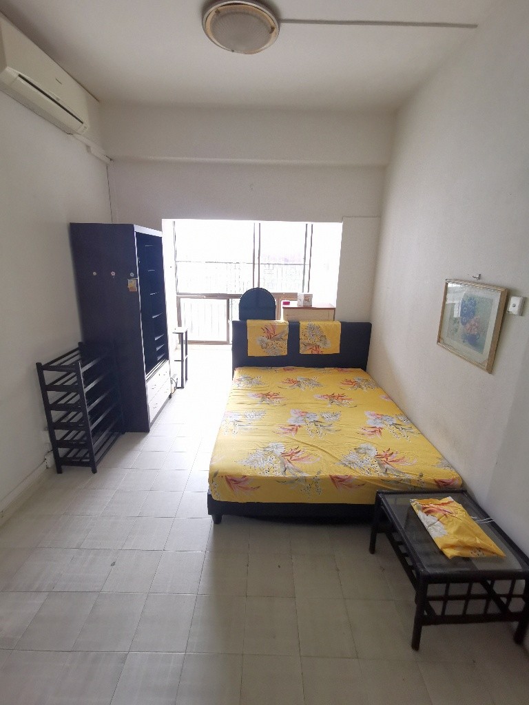 Available 03 Oct -Common Room/Strictly Single Occupancy/no Owner Staying/No Agent Fee/Private Bathroom/Cooking allowed/Near Somerset MRT/Newton MRT/Dhoby Ghaut MRT - Newton - Bedroom - Homates Singapore