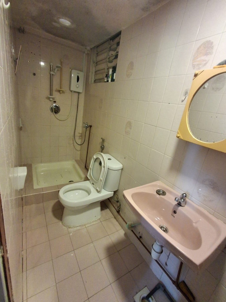EAST GROVE Common Room/no Owner Staying/No Agent Fee/Cooking allowed/Kembangan MRT / Bedok MRT/ Eunos  MRT/ Available Immediate - Kembangan - Bedroom - Homates Singapore