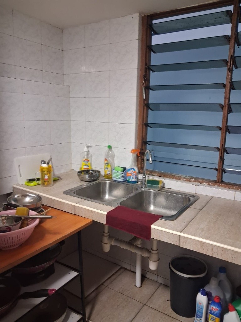 EAST GROVE Common Room/no Owner Staying/No Agent Fee/Cooking allowed/Kembangan MRT / Bedok MRT/ Eunos  MRT/ Available Immediate - Kembangan - Bedroom - Homates Singapore