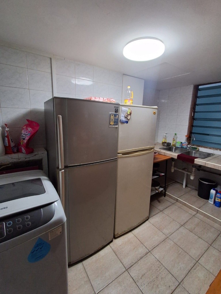 EAST GROVE Common Room/no Owner Staying/No Agent Fee/Cooking allowed/Kembangan MRT / Bedok MRT/ Eunos  MRT/ Available Immediate - Kembangan - Bedroom - Homates Singapore