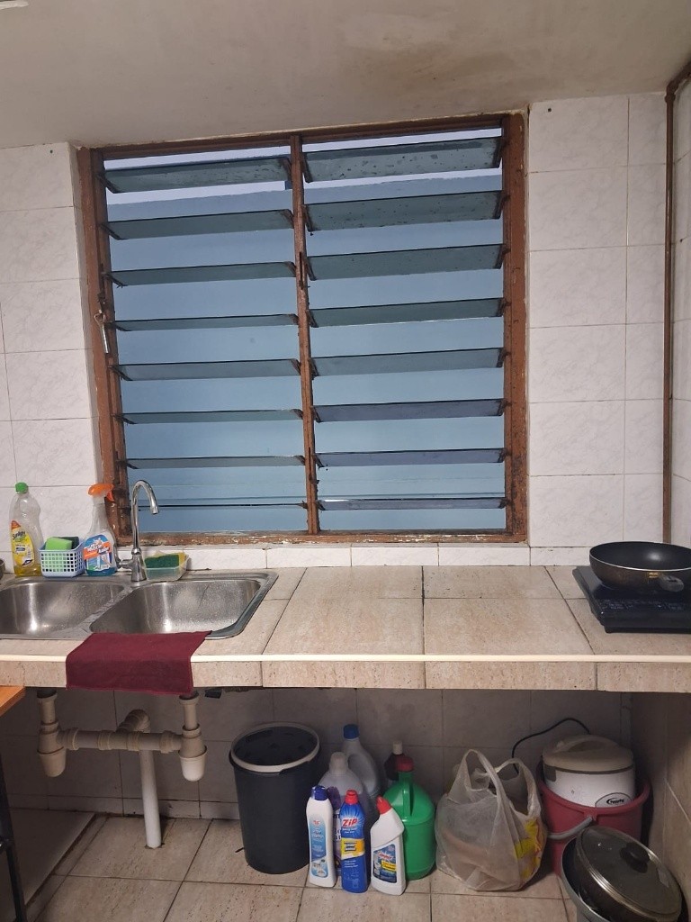 EAST GROVE Common Room/no Owner Staying/No Agent Fee/Cooking allowed/Kembangan MRT / Bedok MRT/ Eunos  MRT/ Available Immediate - Kembangan - Bedroom - Homates Singapore