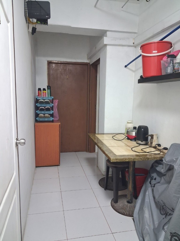 EAST GROVE Common Room/no Owner Staying/No Agent Fee/Cooking allowed/Kembangan MRT / Bedok MRT/ Eunos  MRT/ Available Immediate - Kembangan - Bedroom - Homates Singapore