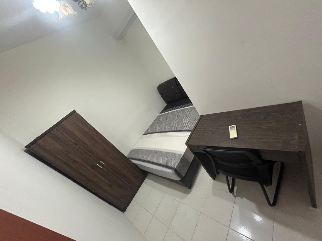 BALESTIER REGENCY 5 Superior Queen Room /1  persons stay/No Owner Staying/Fully Furnished /WIFI/2 Shared Bathroom/allowed Light Cooking/ Balestier / Toa Payoh/Novena MRT/Available Immediate  - Novena  - Homates 新加坡