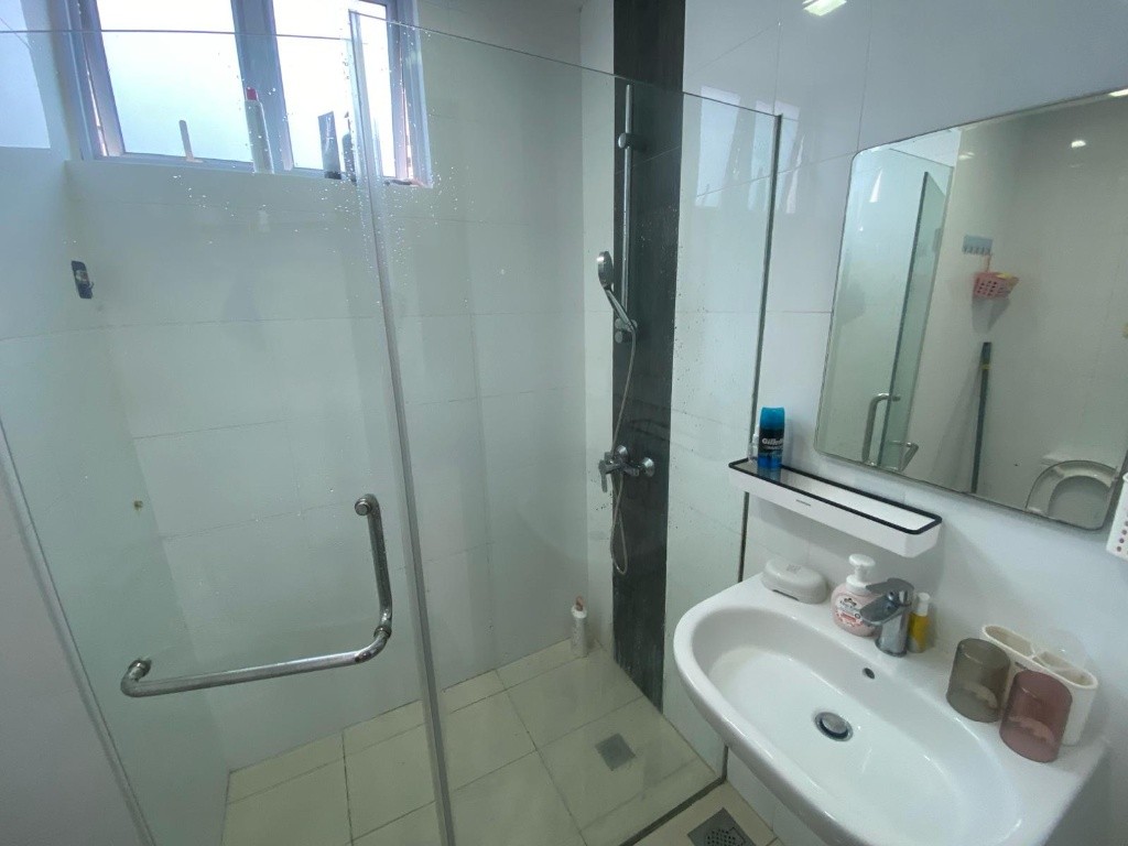 SUMMER GREEN 3 Toa Payoh/ Boon Keng / Novena MRT/ Available Immediate/ Min 3 - 12 Month Rental / Include utilities / No owner stay - Novena - Bedroom - Homates Singapore