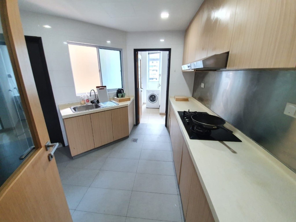 SUMMER GREEN 3 Toa Payoh/ Boon Keng / Novena MRT/ Available Immediate/ Min 3 - 12 Month Rental / Include utilities / No owner stay - Novena - Bedroom - Homates Singapore