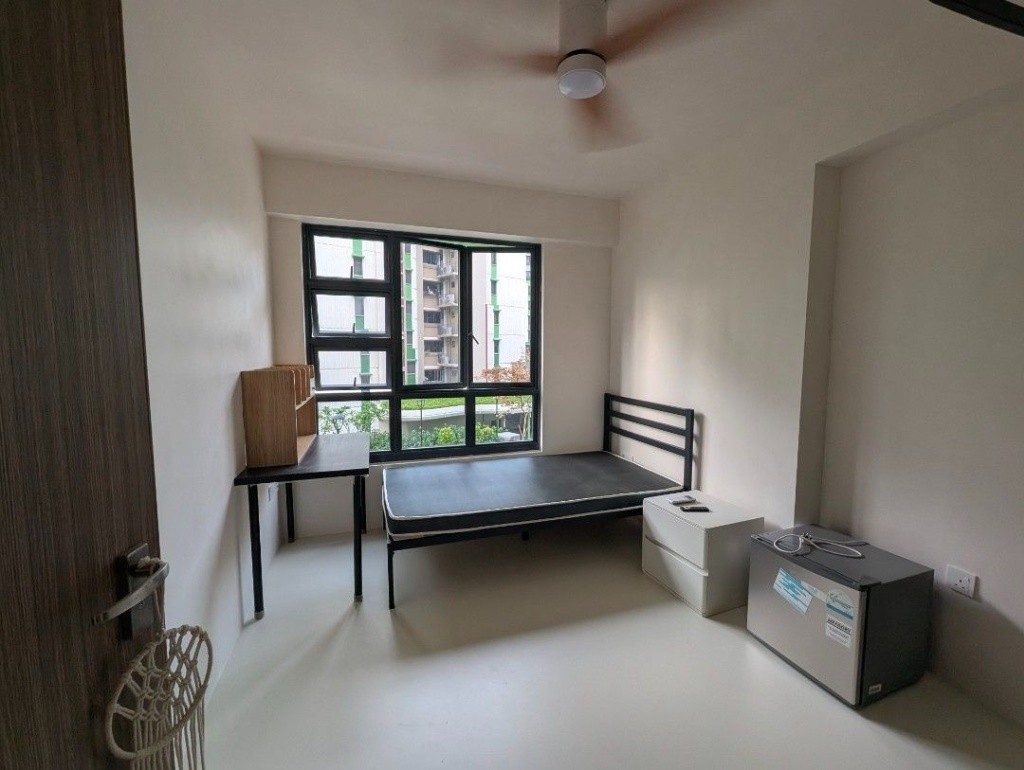 Room for rent in Tampines Boulevard (No Agent Fee, No Landlord) - Tampines - Bedroom - Homates Singapore