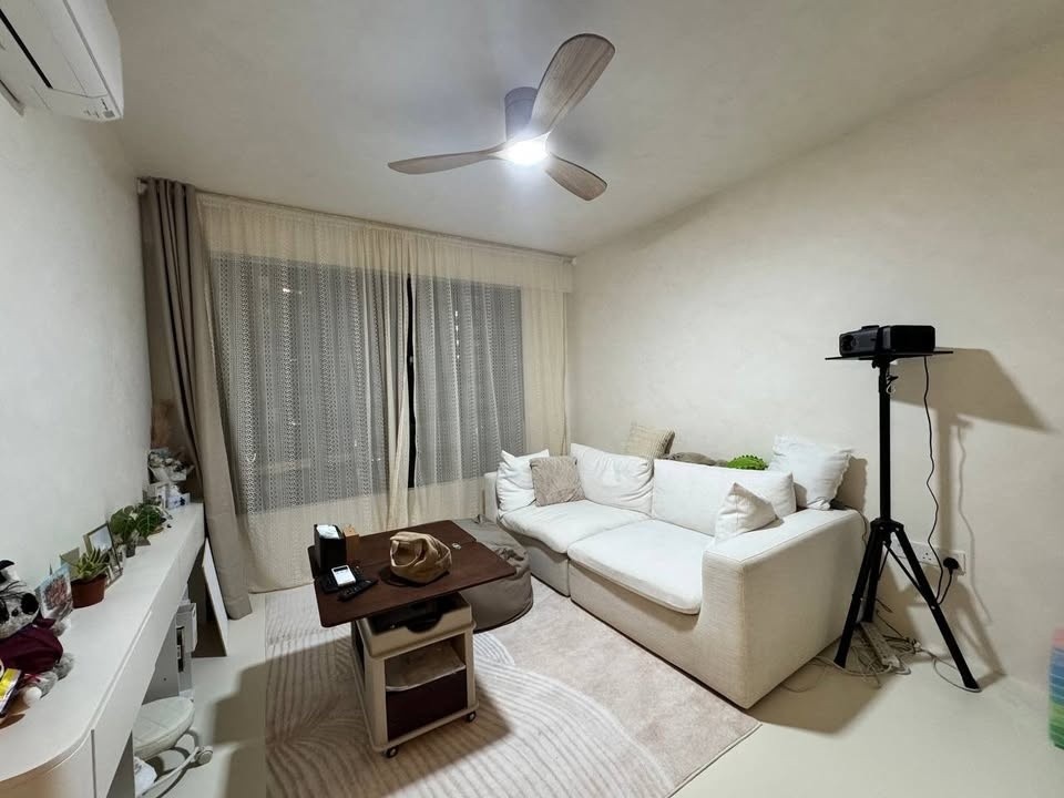Room for rent in Tampines Boulevard (No Agent Fee, No Landlord) - Tampines - Bedroom - Homates Singapore
