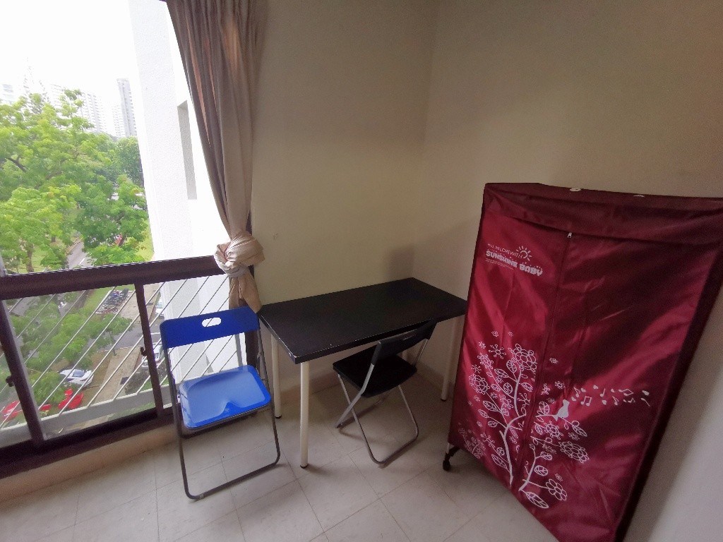 Common Room / Near Clementi, Dover &amp; Buona Vista MRT / 1 Pax Stay / Available 11 Oct / No Owner Stay - Bukit Merah - Flat - Homates Singapore