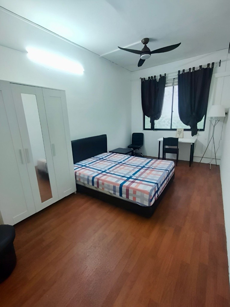 Room for Rent / Tiong Bahru MRT / Common Room / 1 Pax Stay / Available Immediate / RM1 - Tiong Bahru 中嗒鲁 - 整个住家 - Homates 新加坡