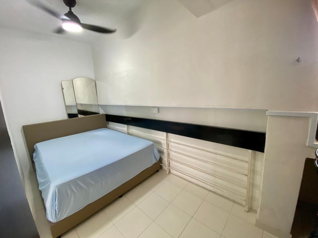 Room for rent PINE GROVE - Bukit Timah - Flat - Homates Singapore