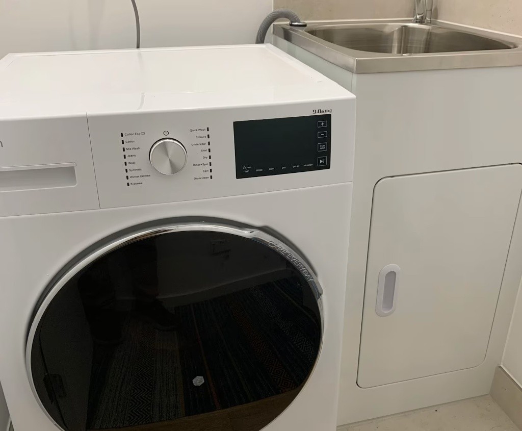 Furnished Studio Room for Rent – Jurong East (S$800/month) - Jurong East - Studio - Homates Singapore
