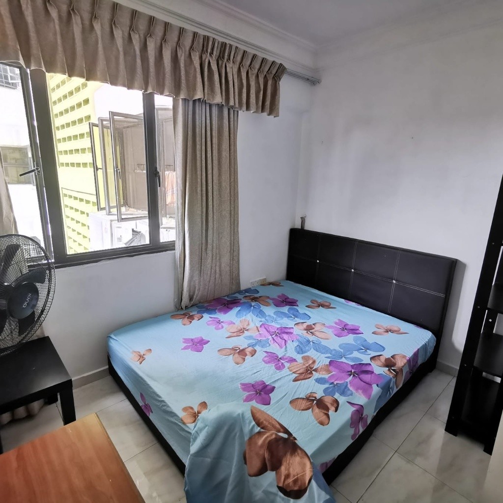 ROOM FOR RENT AT 10E BRADDELL VIEW #13-19 - Toa Payoh - Flat - Homates Singapore