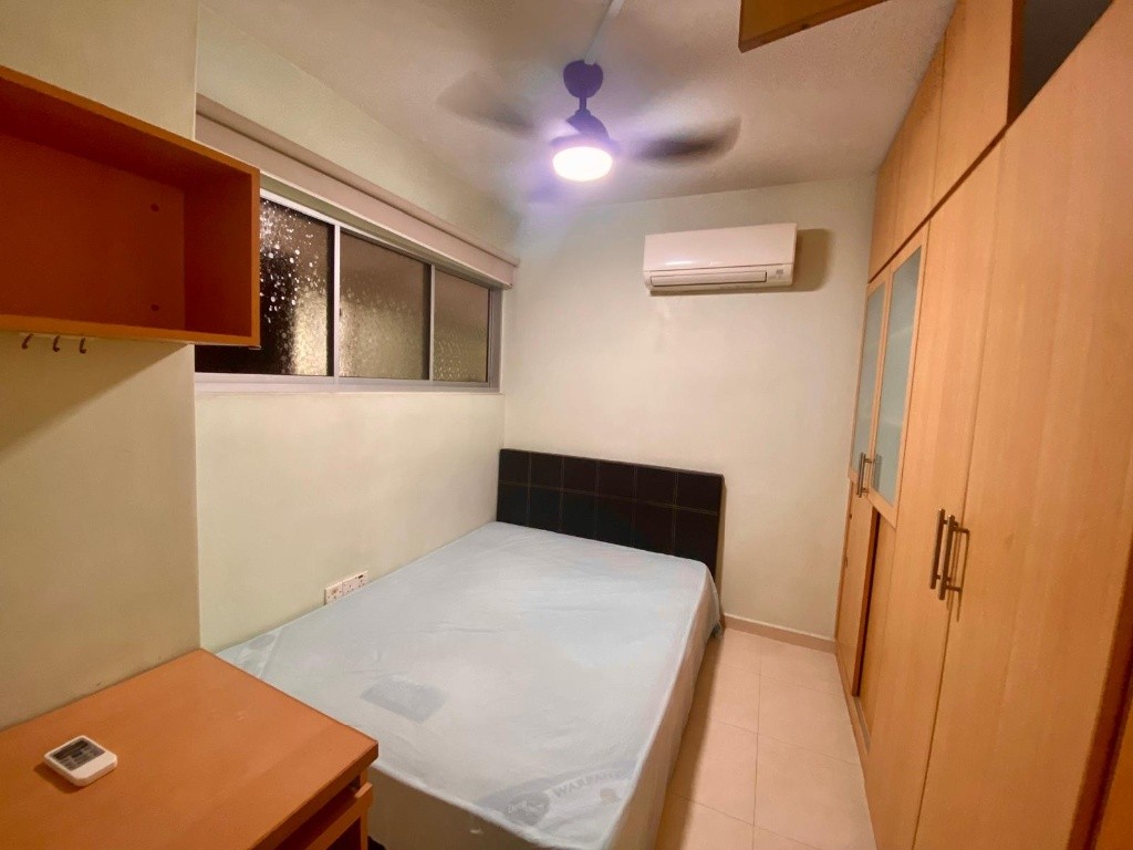 Available Immedidate - Common Room/ fully furnished room with bed/wardrobe/celling fan and air-con/no Owner Stay/No Agent Fee/ Light Cooking allowed/Near Clementi MRT/Dover MRT - Bukit Timah 武吉知馬 - 分租 - Homates 新加坡