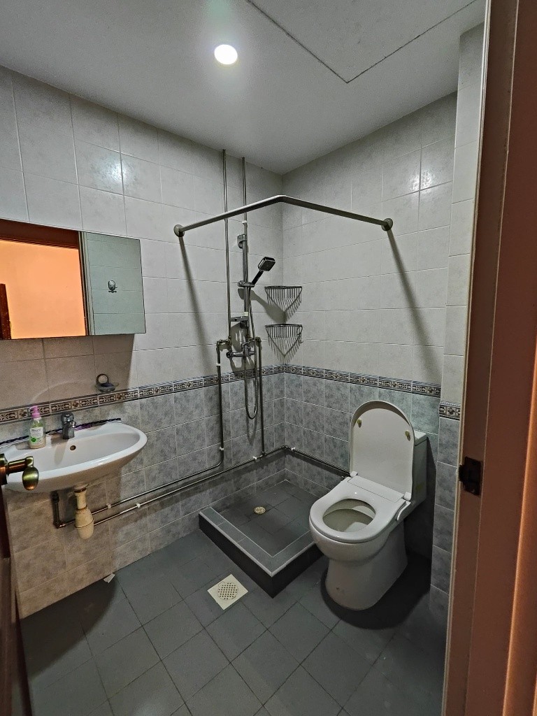 Room for rent / Kembangan MRT | Eunos mrt / Common room / 1-2 pax stay/ Available 15 Jan - Eunos 友諾士 - 整個住家 - Homates 新加坡