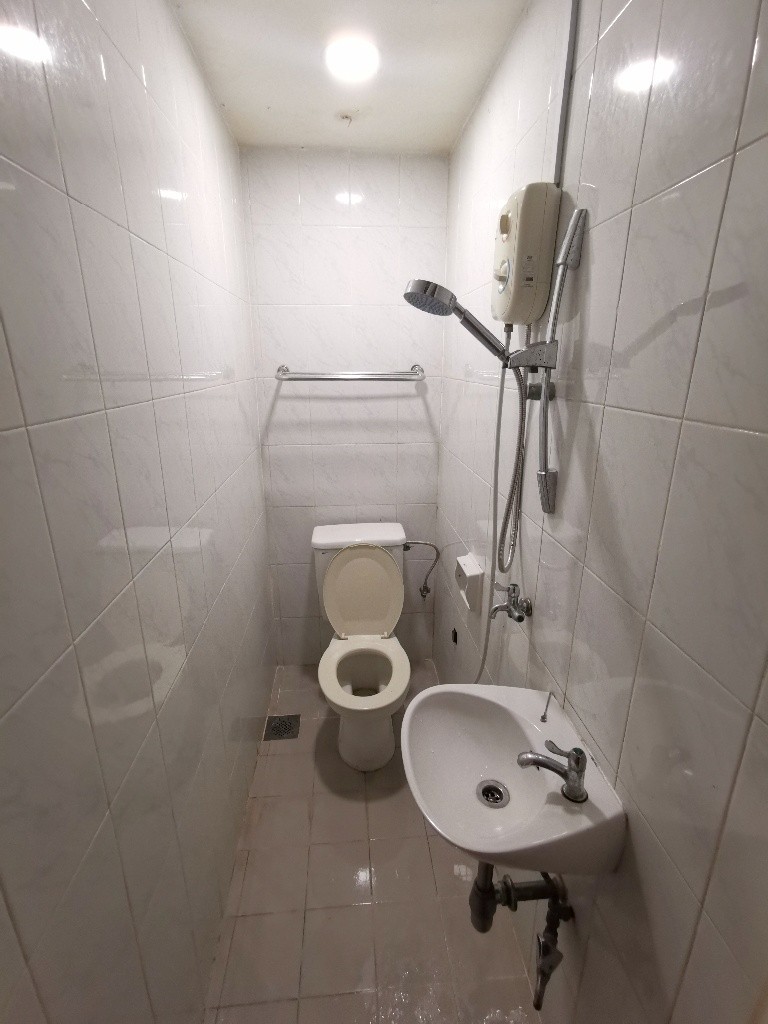 Room for rent / Chinesee Gardern, Jurong West, Boon Lay / Common room / 1pax stay / Available April 29 - Jurong East 裕廊東 - 分租房間 - Homates 新加坡