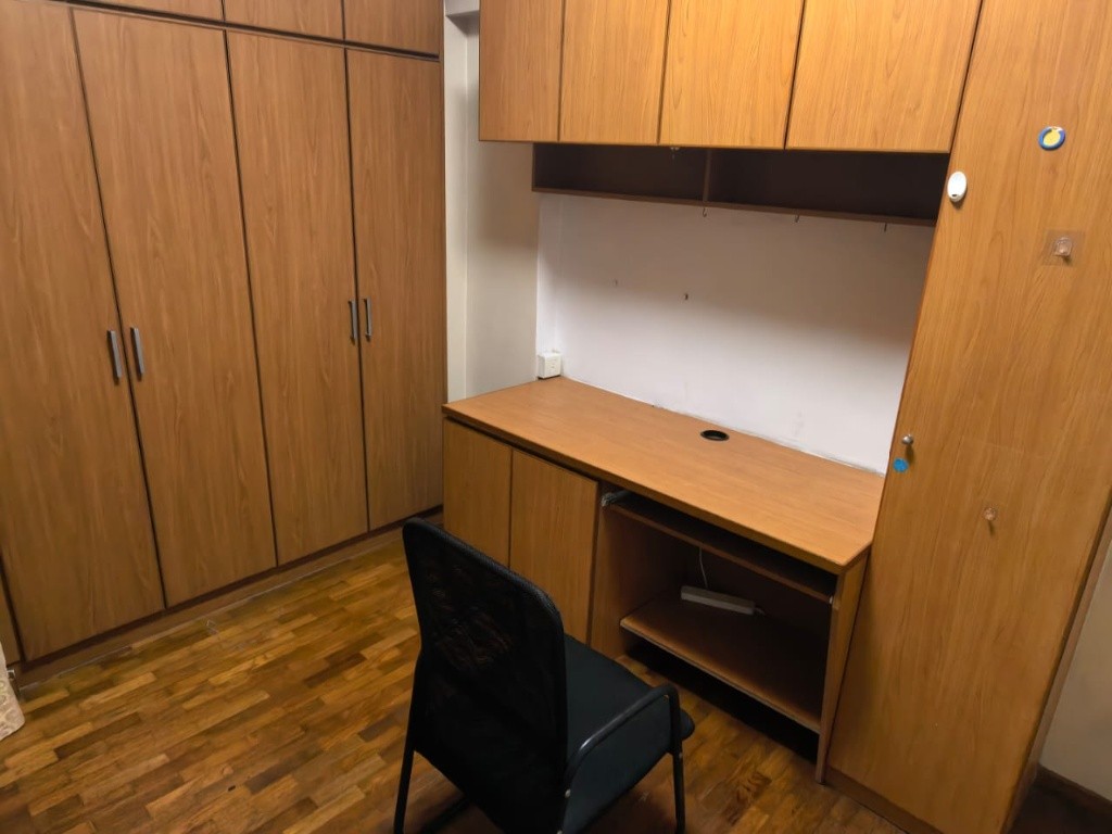 Available﻿ Immediate- Common Room/Include Utilities/Wifi/Aircon/No Agent Fee/Light Cooking Allowed/Washing Machine - Clementi 金文泰​​ - 分租房間 - Homates 新加坡