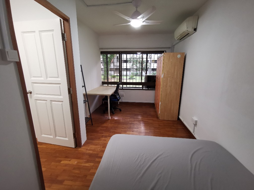Available﻿ 21 July - Common Room/Include Utilities/Wifi/Aircon/No Agent Fee/Light Cooking Allowed/Washing Machine - Braddell - Bedroom - Homates Singapore