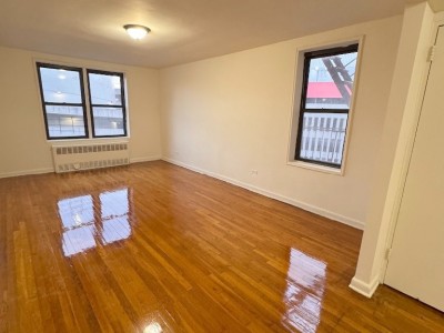 United States - Elmhurst - 89-00 55th Ave,Queens,NY 11373