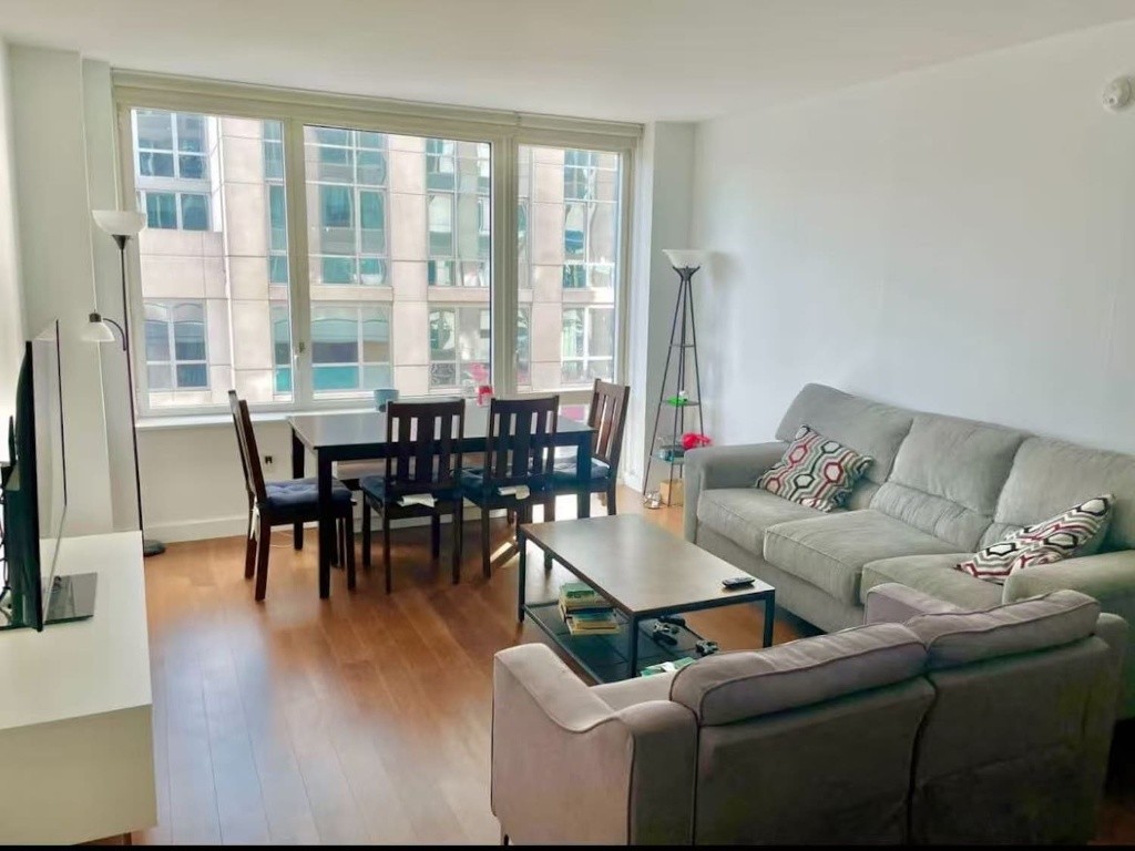 纽约布鲁克林Williamsburg｜两室两卫主卧出租$2,800/月 -  - 整套出租 - Homates 美国