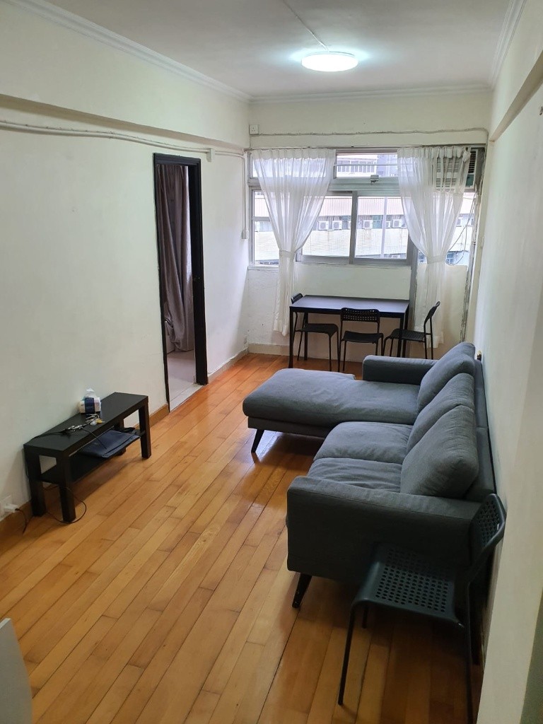 免傭 1分鐘太子港鐵站 唐二樓大2房1廳大平臺 街景 地產勿擾Commission-free. 2-bedroom flat on 2F for rent in Prince Edward low-rise building in Mong Kok. 1 minute MTR.  - 太子 - 住宅 (整間出租) - Homates 香港