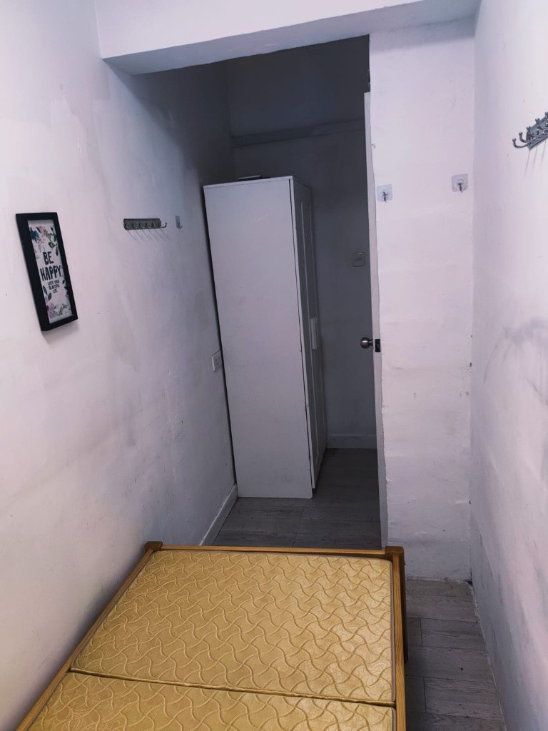 Coliving Space locate at Sham Shui Po for rent- (Male Coliving)-長樂大廈 - 深水埗 - 房间 (合租／分租) - Homates 香港