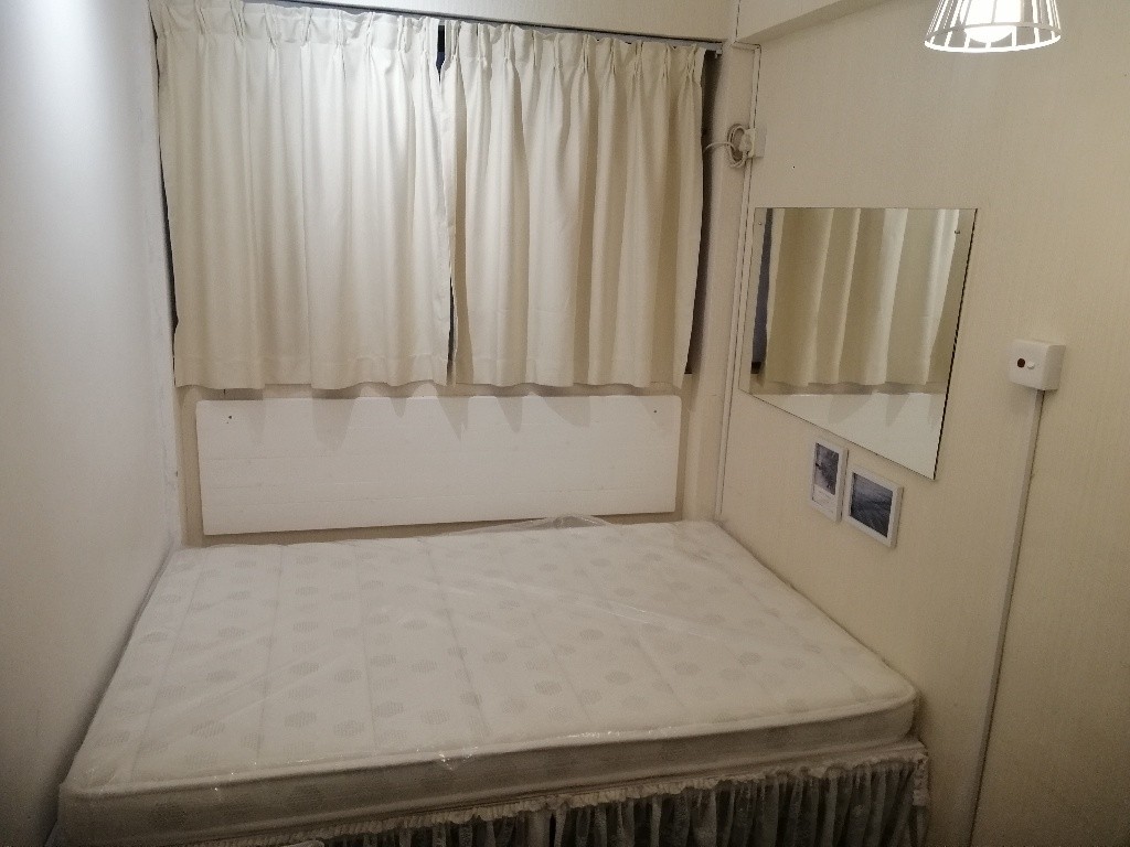 New refurbished shared apartment. in TST 6 mins walk from Jordan station.  Move in with your suitcase. - Jordan/Tsim Sha Tsui - Bedroom - Homates Hong Kong