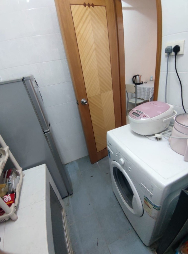 南昌站欽州街1號昌遠大廈男單人房 Male living room for rent near  Nam Cheong Station - 深水埗 - 房間 (合租／分租) - Homates 香港
