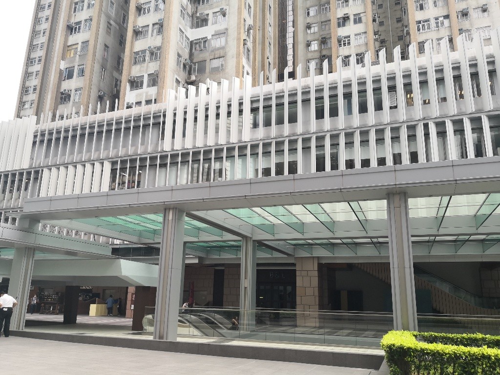 Seaview room in a 2 bedroom flat in Convention Centre, Wanchai - Wan Chai - Bedroom - Homates Hong Kong