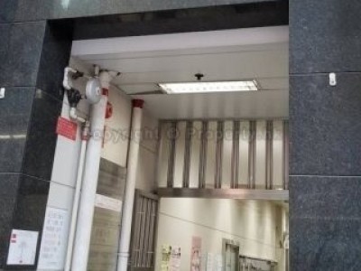 這個房子剛裝修1.5年，房主很好說話，什麼事情都可以商量，歡迎長期租客， - 香港旺角彌敦道691-697號