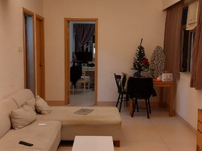 Fully Furnished Room in a 3BHK - Fortress Hill MTR station 3 minutes away - Wah Hoi Mansion