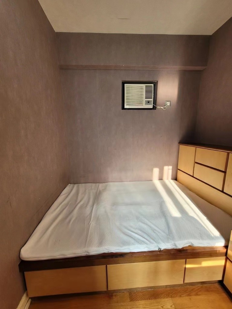 F016 Ma On Shan Female Coliving Space ( private Toilet @ Room)- RmD - Ma On Shan - Bedroom - Homates Hong Kong