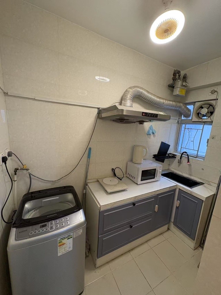 C037 Mong Kok Coliving Space locate at Mong Kok - 旺角/油麻地 - 房间 (合租／分租) - Homates 香港
