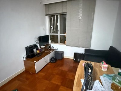 香港 -  - 荃灣青山公路620號麗城花園二期八座