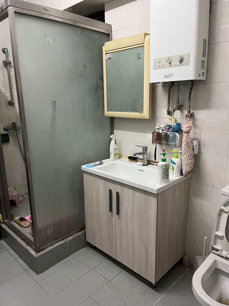 行去旺角5分鐘・房間合租・要有穩定收入 - 旺角/油麻地 - 房間 (合租／分租) - Homates 香港